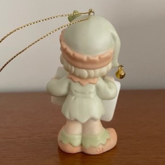 1998 Precious Moments Christmas Ornament - Sending You a Merry Christmas - Picture 2 of 3
